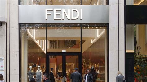 lavoro da fendi a roma|fendi internships.